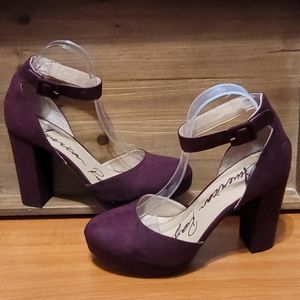 NWOT American Rag Estrella Plum Platform Closed Toe Pumps